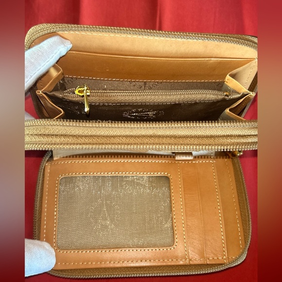 LA TOUR EIFFEL TOWER 2pc WALLET NEW - Picture 6 of 12